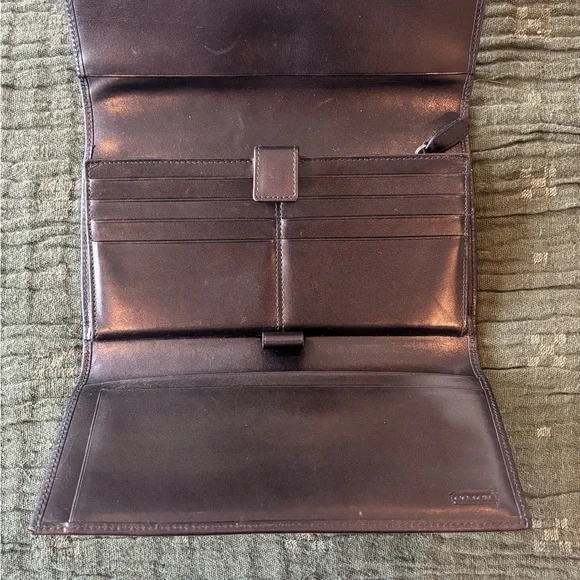 Coach Classic Black Tri-Fold Leather Wallet - Picture 4 of 16